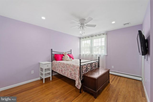923 OTTO LN, Warminster, PA 18974