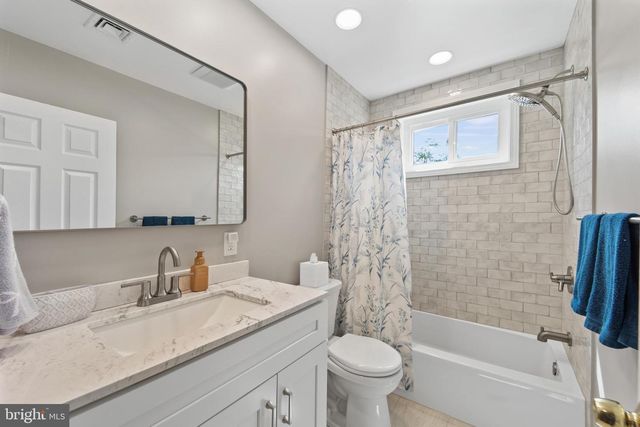 923 OTTO LN, Warminster, PA 18974