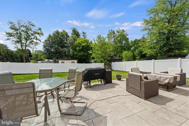 923 OTTO LN, Warminster, PA 18974