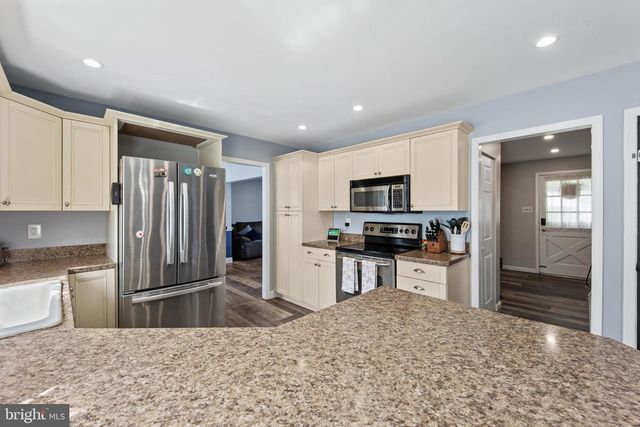 923 OTTO LN, Warminster, PA 18974