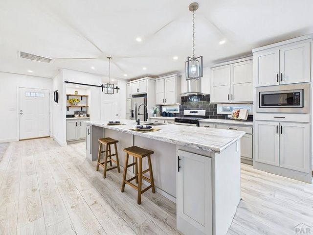893 S Greenway Ave, Pueblo West, CO 81007