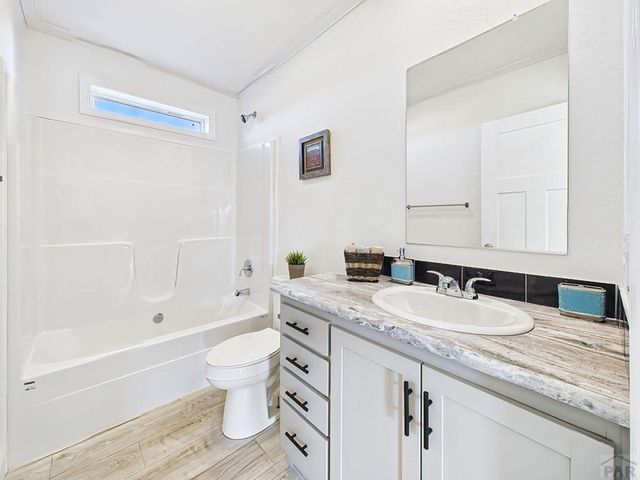 893 S Greenway Ave, Pueblo West, CO 81007