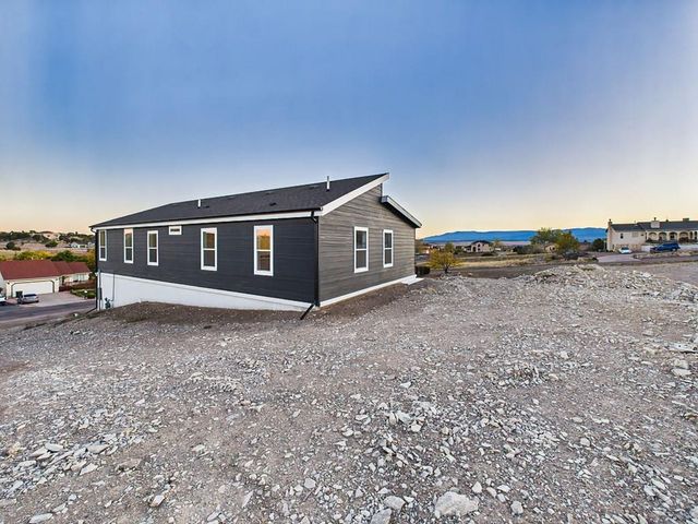 893 S Greenway Ave, Pueblo West, CO 81007