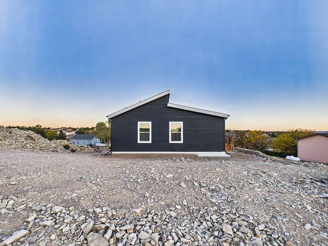 893 S Greenway Ave, Pueblo West, CO 81007