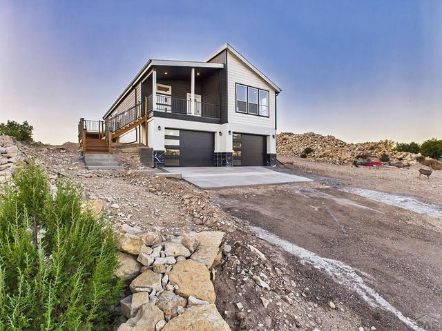 893 S Greenway Ave, Pueblo West, CO 81007