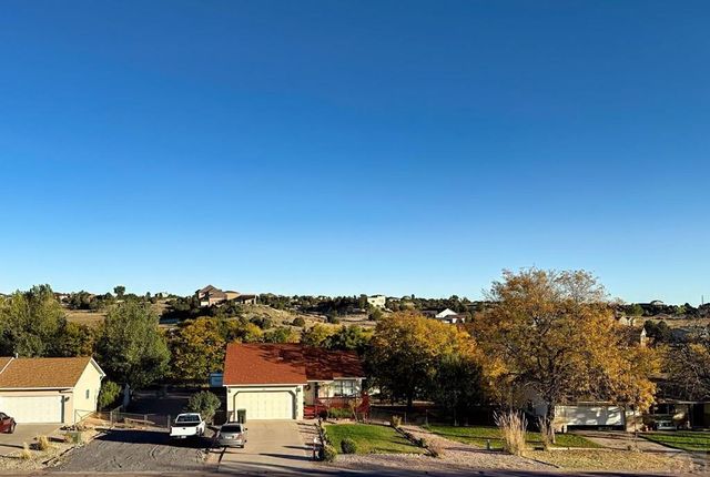 893 S Greenway Ave, Pueblo West, CO 81007