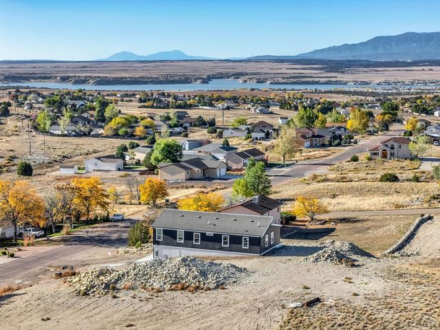 893 S Greenway Ave, Pueblo West, CO 81007