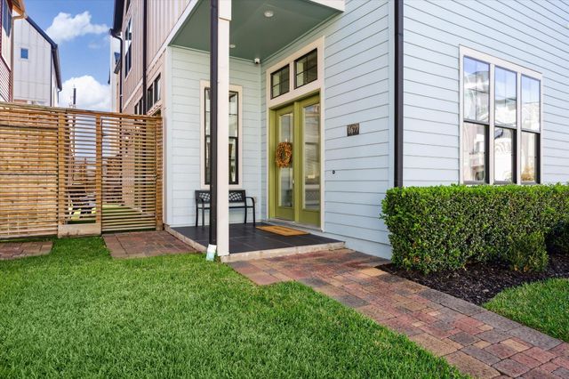 8677 Green Kolbe Lane, Houston, TX 77080