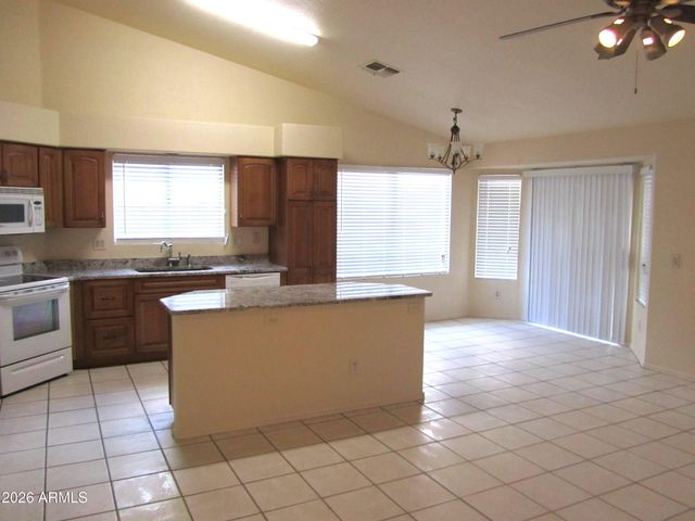 6702 N 89TH Avenue, Glendale, AZ 85305