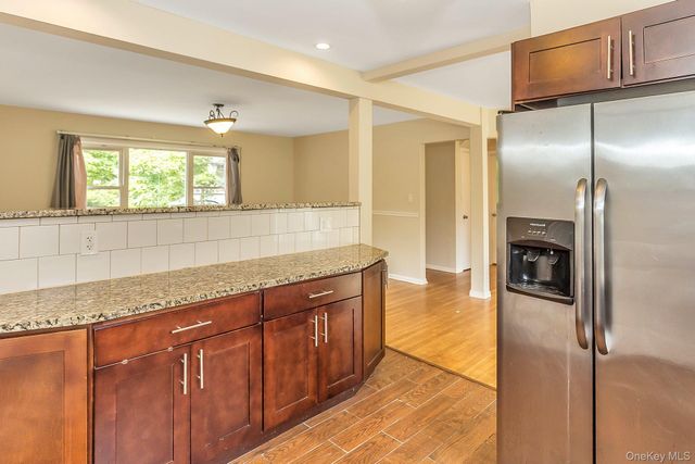 3 Cambridge Street, Glen Cove, NY 11542