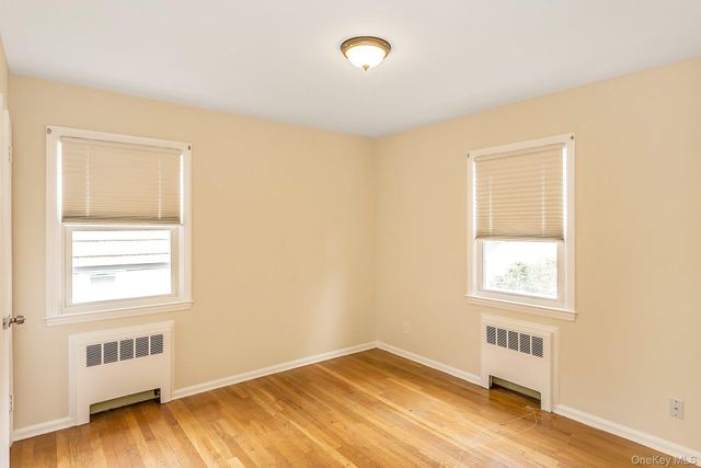 3 Cambridge Street, Glen Cove, NY 11542