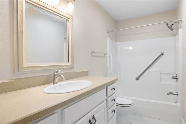 626 S 38th Street W 46, Billings, MT 59102