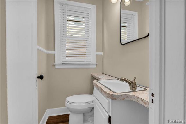 16565 Roselawn Street, Detroit, MI 48221