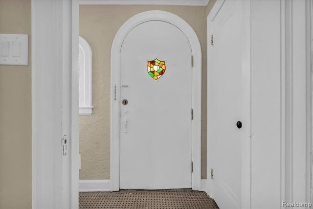 16565 Roselawn Street, Detroit, MI 48221