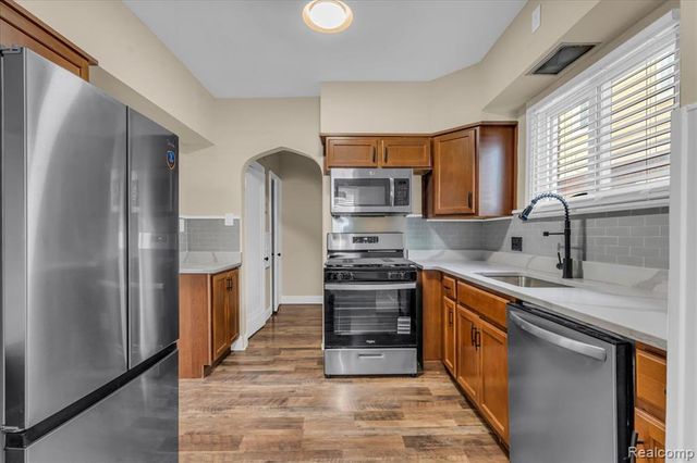 16565 Roselawn Street, Detroit, MI 48221