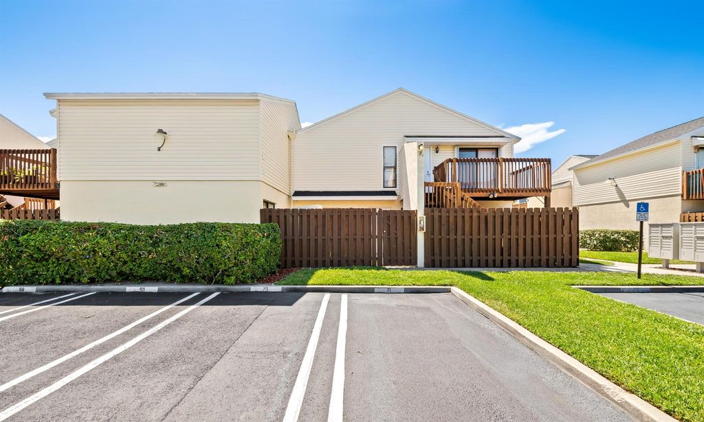 641 Executive Center Drive P104, West Palm Beach, FL 33401