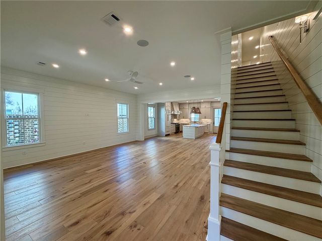 1604 Bruce Drive, St Simons Island, GA 31522