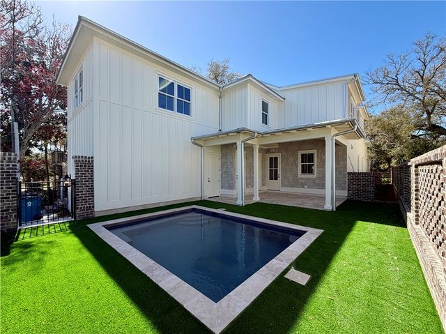 1604 Bruce Drive, St Simons Island, GA 31522