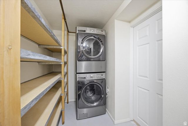 6692 W 9770 N, Highland, UT 84003