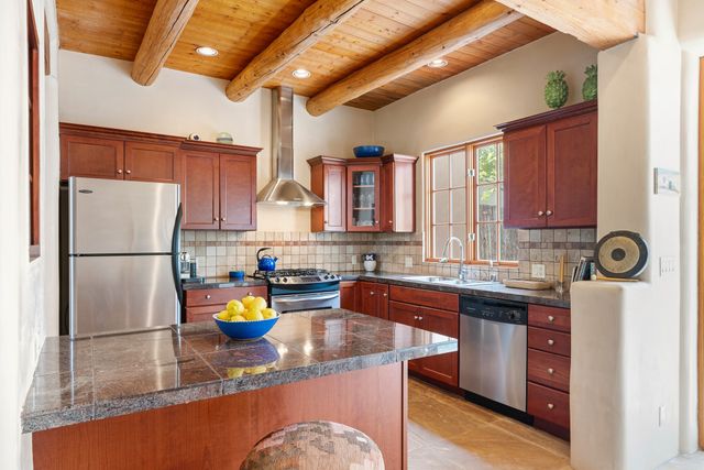 330 E Buena Vista Street B, Santa Fe, NM 87505