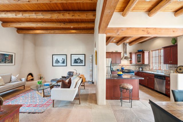 330 E Buena Vista Street B, Santa Fe, NM 87505