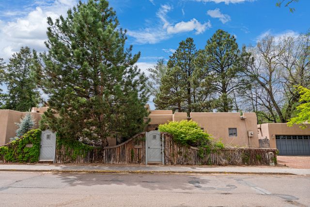 330 E Buena Vista Street B, Santa Fe, NM 87505