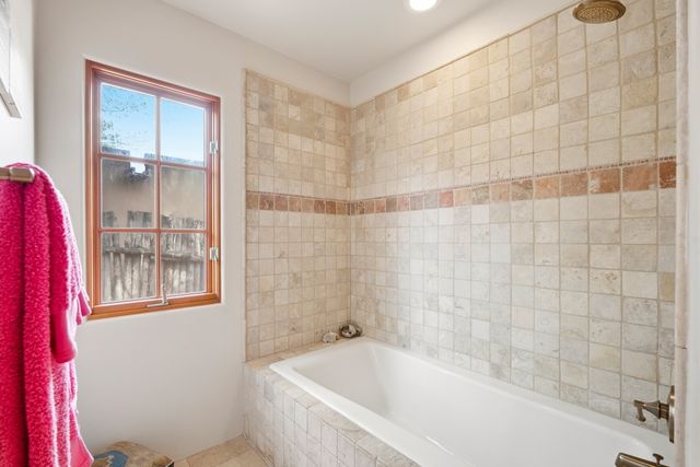 330 E Buena Vista Street B, Santa Fe, NM 87505