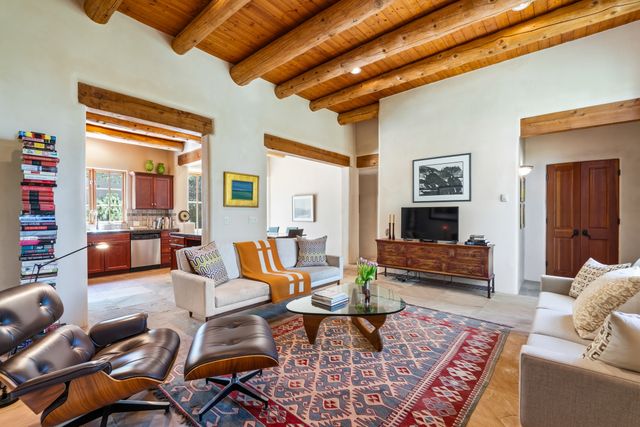 330 E Buena Vista Street B, Santa Fe, NM 87505