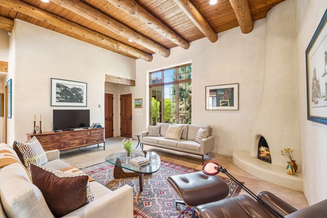 330 E Buena Vista Street B, Santa Fe, NM 87505