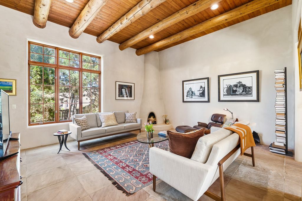330 E Buena Vista Street B, Santa Fe, NM 87505
