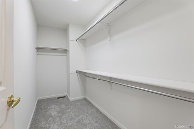 4368 Gateway Circle, West Bloomfield Charter Township, MI 48322