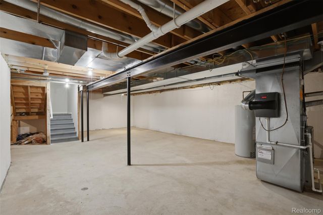 4368 Gateway Circle, West Bloomfield Charter Township, MI 48322