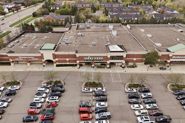 4368 Gateway Circle, West Bloomfield Charter Township, MI 48322