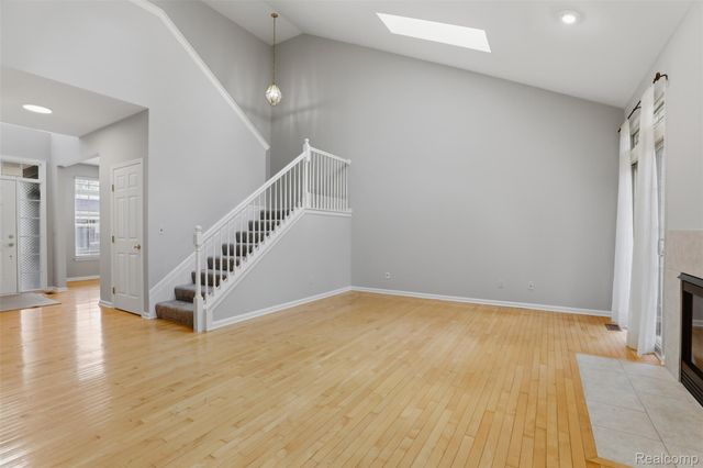 4368 Gateway Circle, West Bloomfield Charter Township, MI 48322