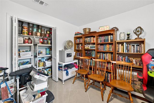 37104 COUNTY ROAD 452, Grand Island, FL 32735