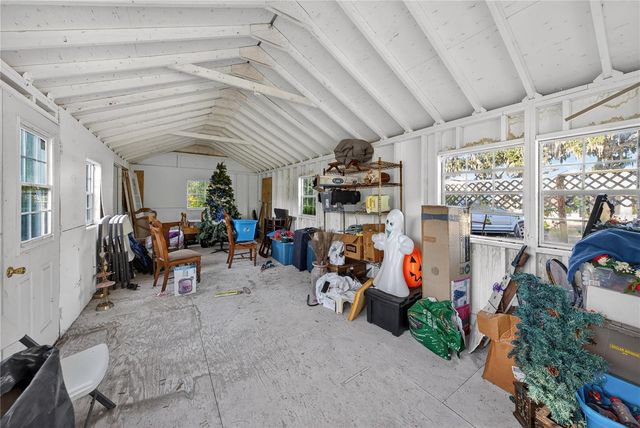 37104 COUNTY ROAD 452, Grand Island, FL 32735