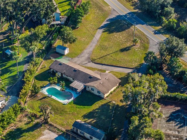 37104 COUNTY ROAD 452, Grand Island, FL 32735