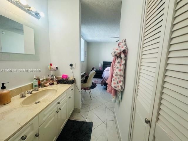 17878 N BAY RD 307, Sunny Isles Beach, FL 33160