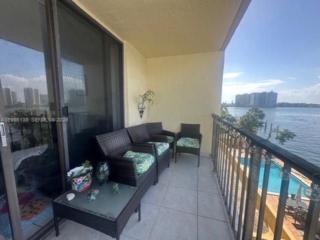 17878 N BAY RD 307, Sunny Isles Beach, FL 33160