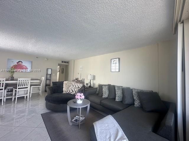 17878 N BAY RD 307, Sunny Isles Beach, FL 33160