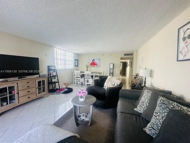 17878 N BAY RD 307, Sunny Isles Beach, FL 33160