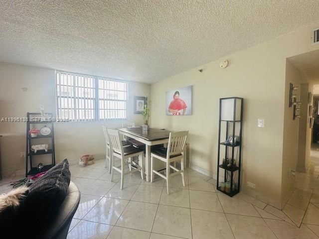 17878 N BAY RD 307, Sunny Isles Beach, FL 33160