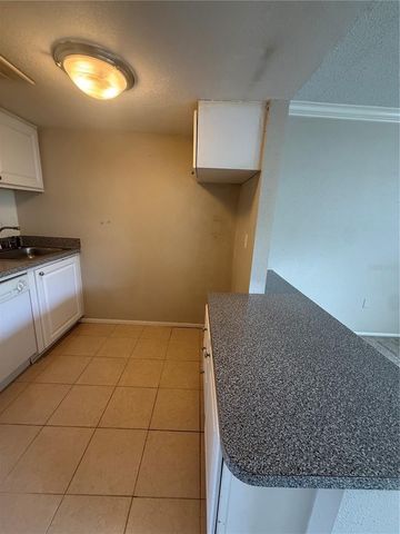 122 WATER FRONT WAY 240, Altamonte Springs, FL 32701
