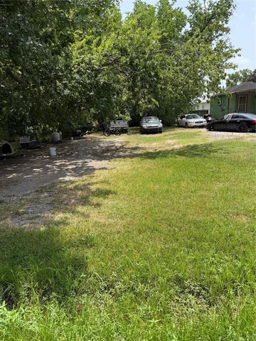 4520 Briscoe Street, Houston, TX 77051