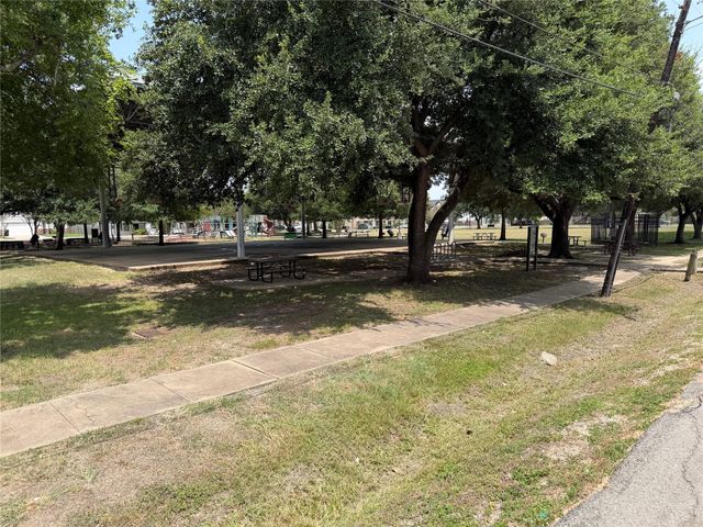 4520 Briscoe Street, Houston, TX 77051