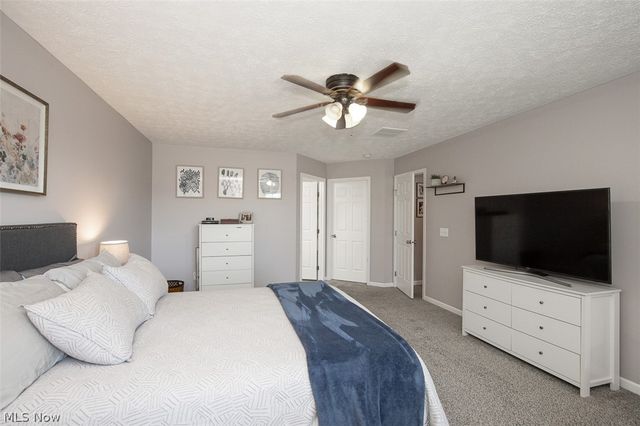 887 Woodfield Lane, Brunswick, OH 44212