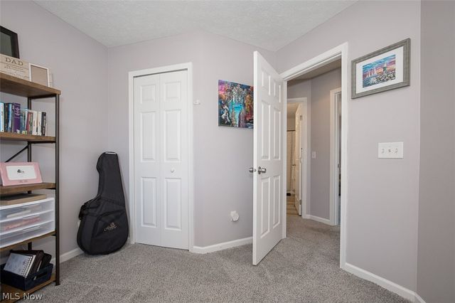 887 Woodfield Lane, Brunswick, OH 44212