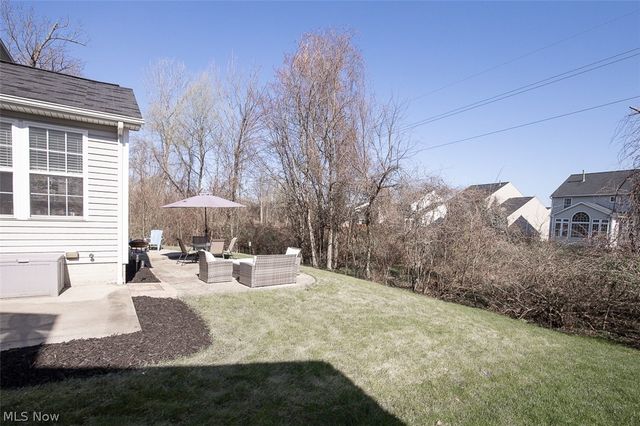 887 Woodfield Lane, Brunswick, OH 44212