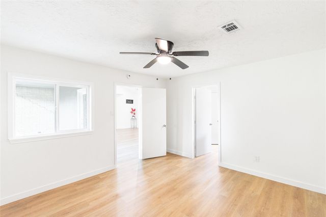 10110 Hollow Canyon Drive, Sugar Land, TX 77498