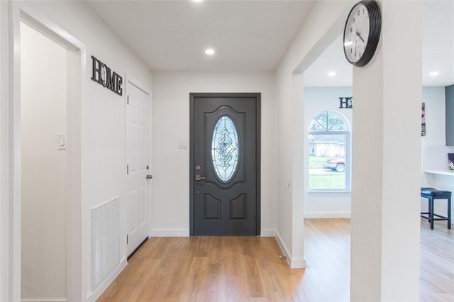 10110 Hollow Canyon Drive, Sugar Land, TX 77498